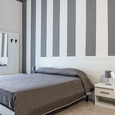 קטאניה Hotel Costanza מראה חיצוני תמונה