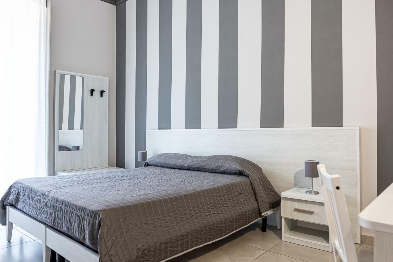קטאניה Hotel Costanza מראה חיצוני תמונה