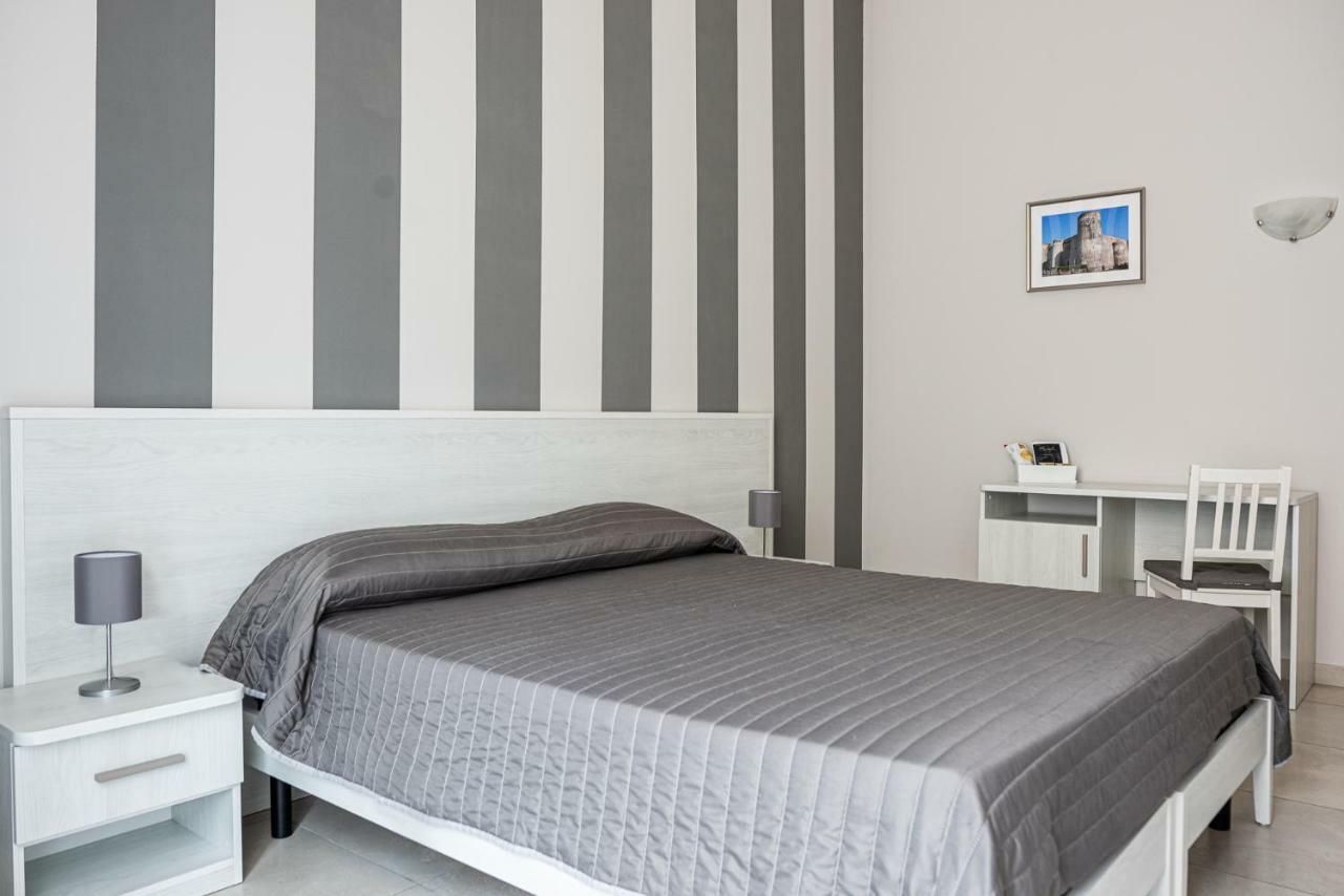 קטאניה Hotel Costanza מראה חיצוני תמונה